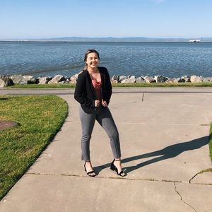 Meet your Posher, Nicole